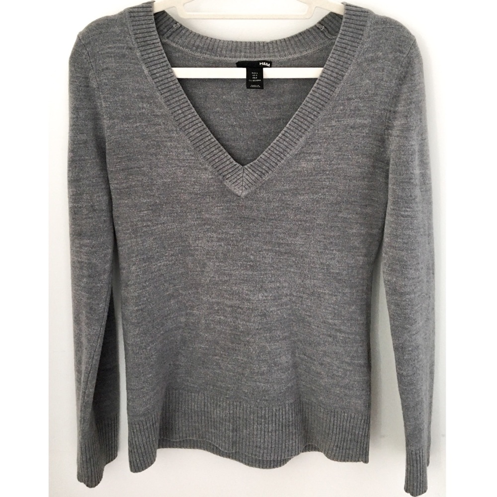 H&M Gray V-Neck Sweater, Size Small